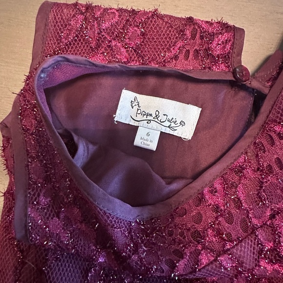 Beautiful girls dress - size 6. - Picture 2 of 3